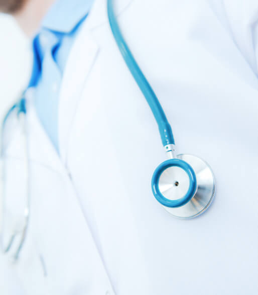 Concierge primary care doctor in Laguna Beach providing personalized healthcare at Dolce MD clinic